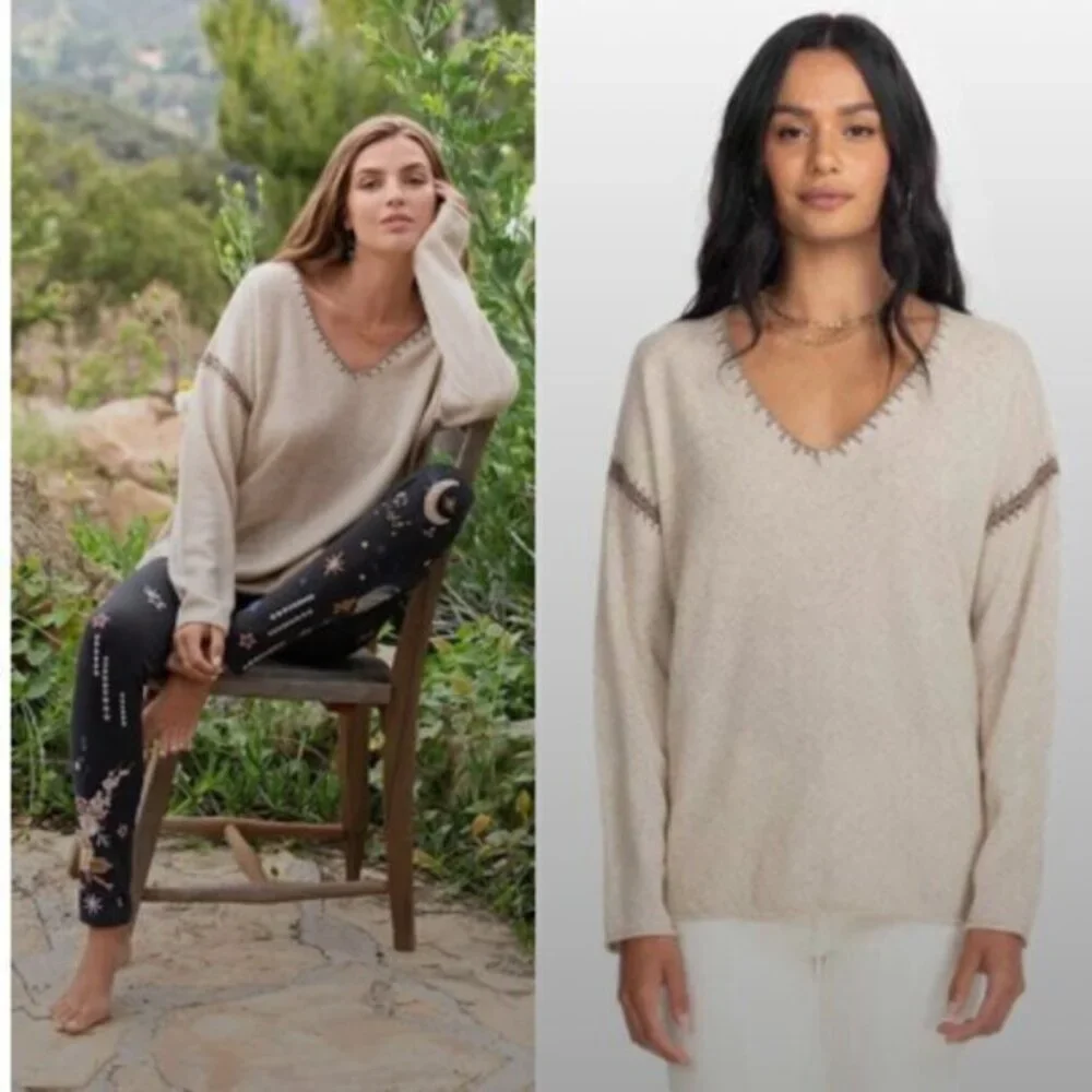 Johnny Was Sweater Whipstitch Cashmere V-Neck in Tan Cream